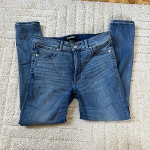 Express Jeans in Medium Blue Wash